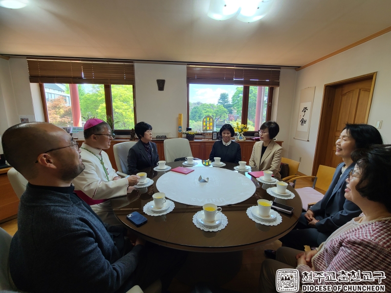 제18대 평협 임원진과 제5대 여성연합회 임원진 임명장 수여식