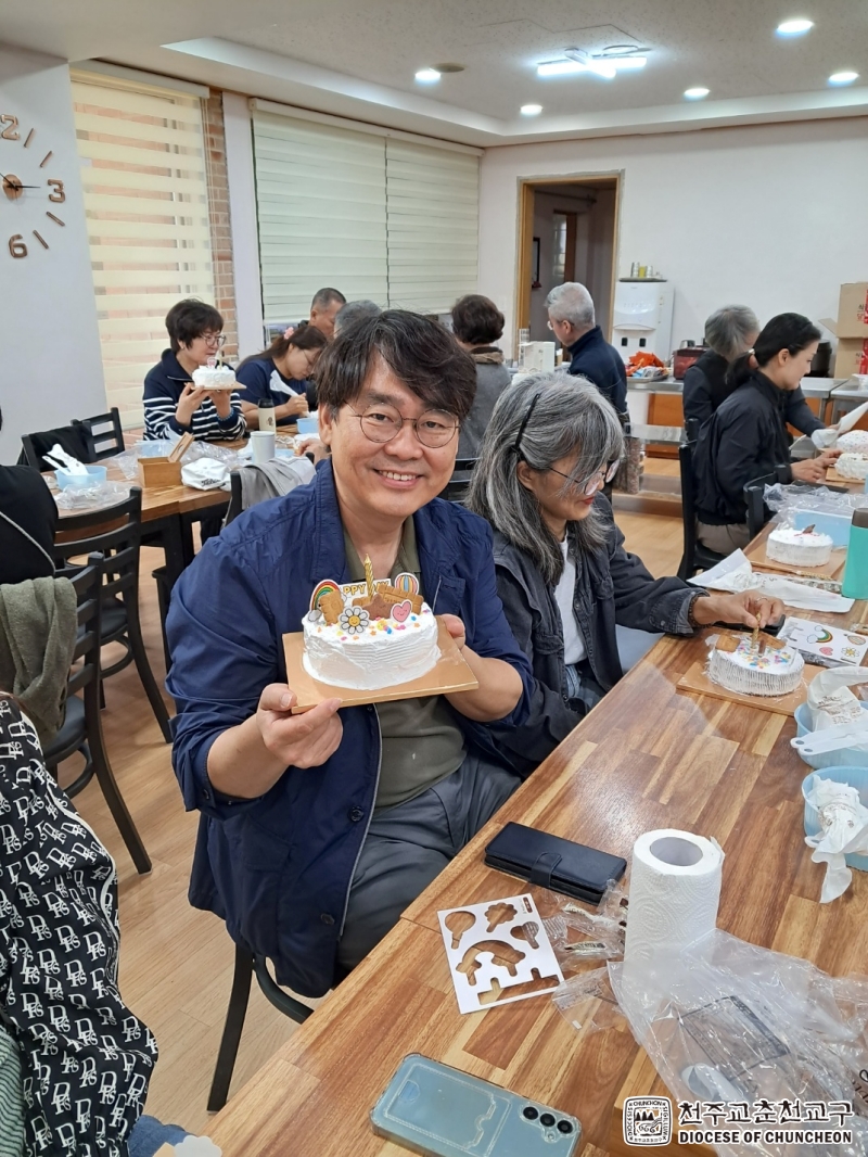 batch_26년 신학생 부모 피정(감사케익만들기).jpg