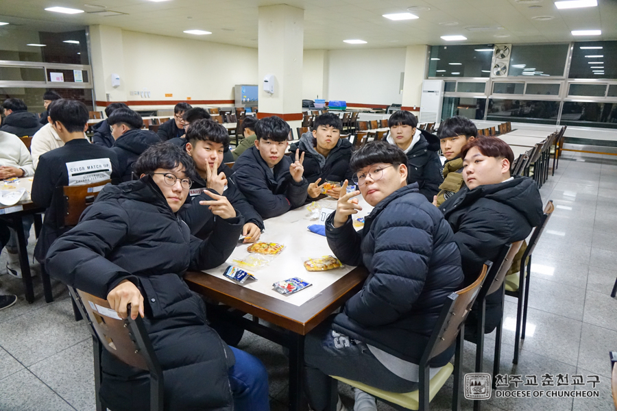2019-01-21 at 21-05-48.jpg