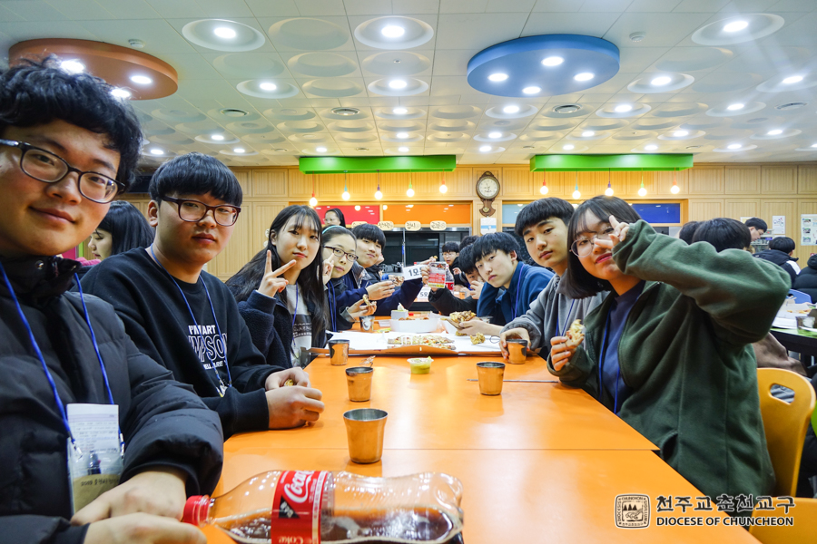 2019-02-09 at 20-08-54.jpg