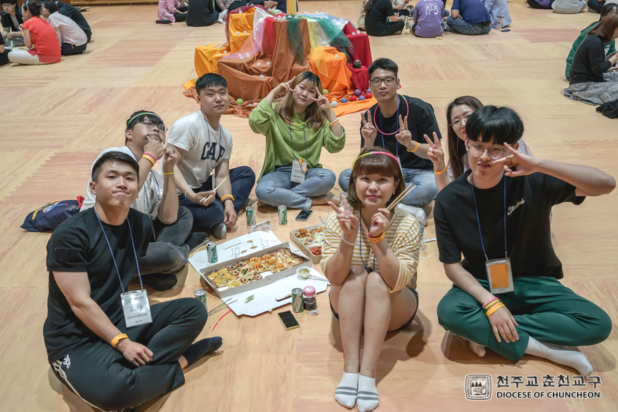 2019-05-25 at 22-00-56.jpg