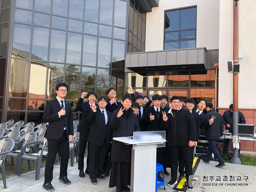 2019-11-19 at 10-11-08.jpg