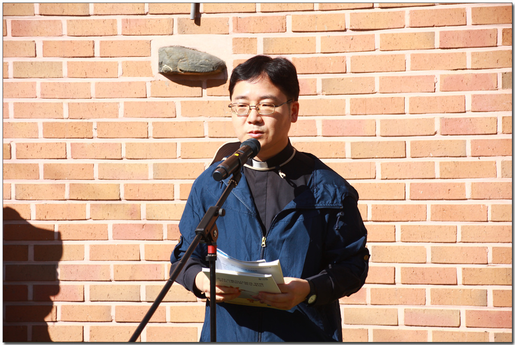 100.jpg