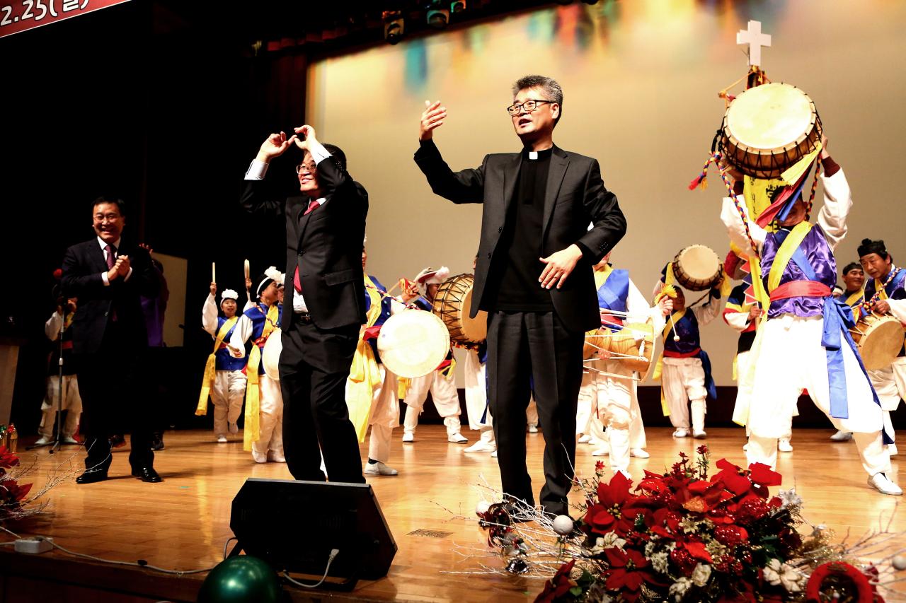 BandPhoto_2016_12_29_14_06_23.jpg