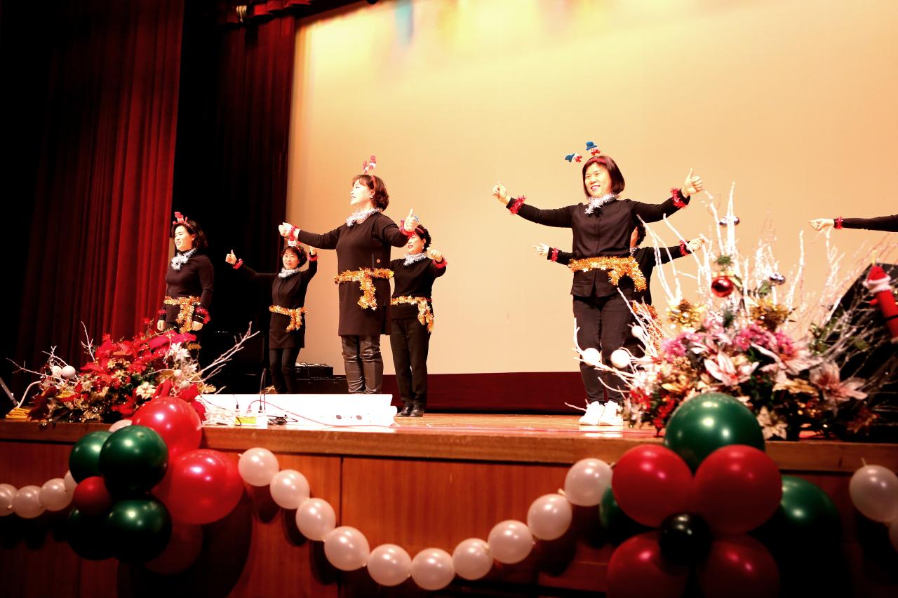 BandPhoto_2016_12_29_14_01_45.jpg